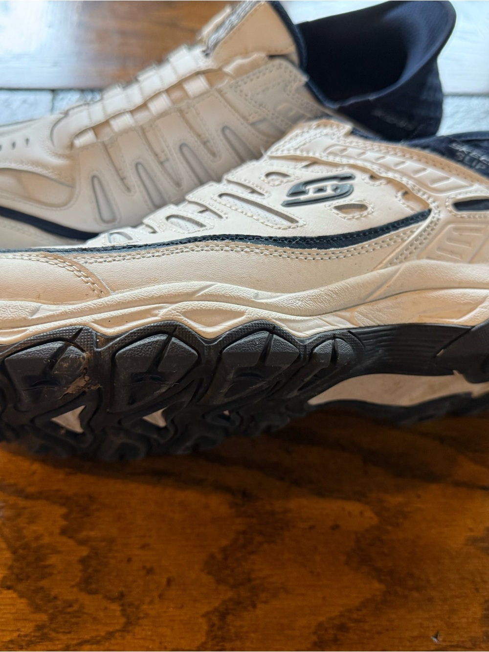 Skechers Men’s White Slip-On Athletic Walking Shoes - Picture 5 of 6